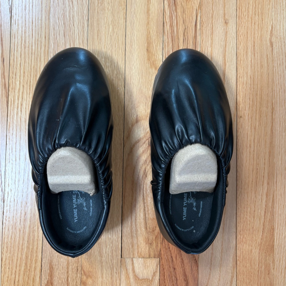 YUME YUME Black Camp Low Slip-On Loafers
